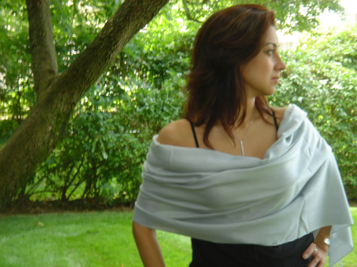 Scarf/Scarves/Shawl/Shawls/Stole/Wrap/Pashmina Scarf/Pashmina Shawl/Cashmere/Cashmere Scarf/Wool/Silk (Silver Grey)
