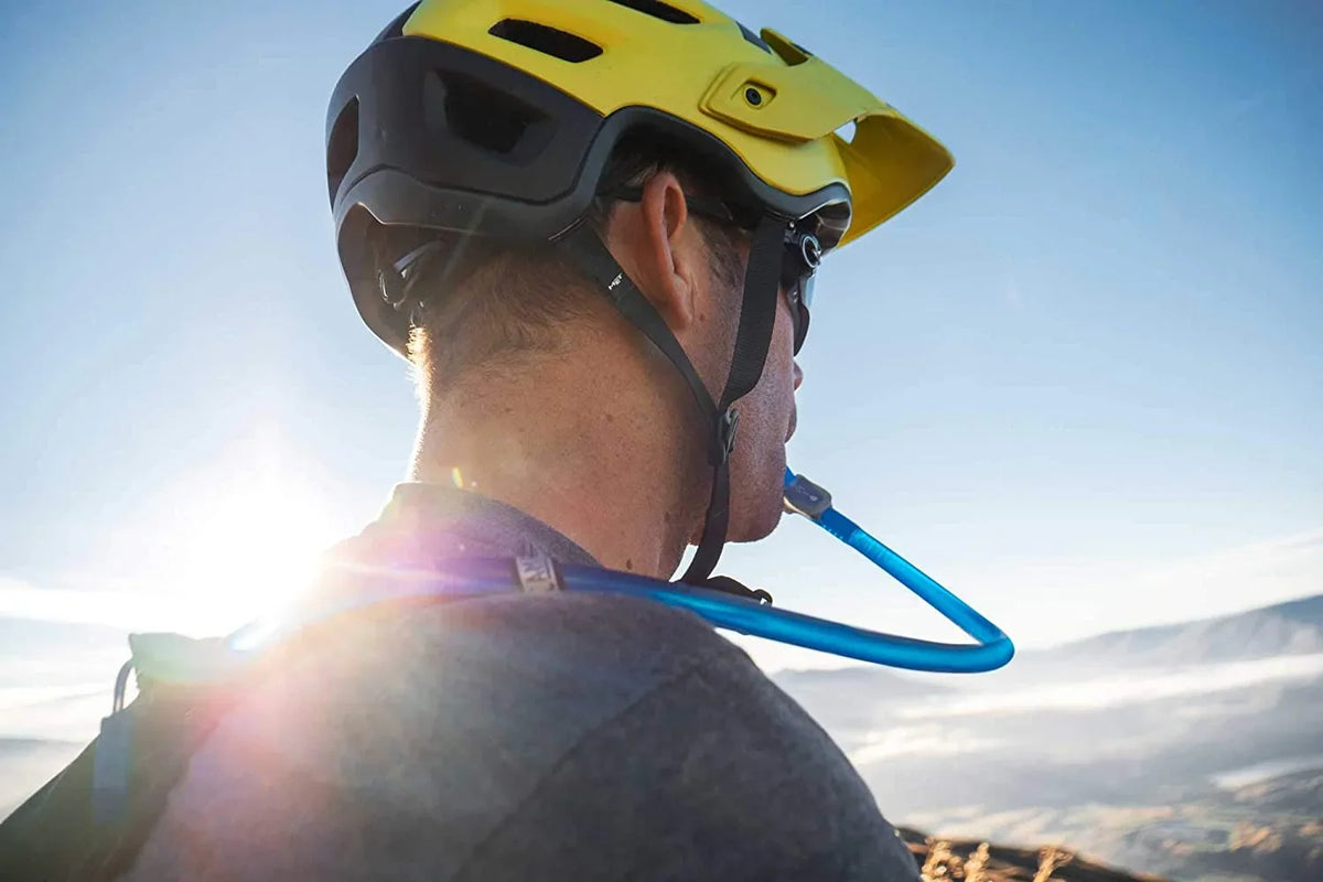 CamelBak Crux 2-Liter Liquid Reservoir - Hydration Bladder, Leak-Proof Liquid Bladder , 70 Ounces, Blue