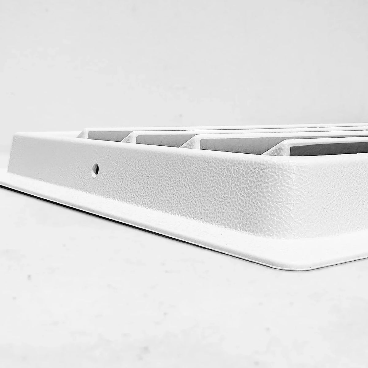 Crawl Space Manual Air Vent with Removable Cover and Vermin Monitor (White, 8" Height x 16" Width)